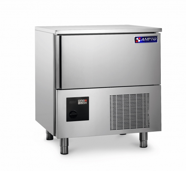 AMPTO ABT-5US 33'' Undercounter Blast Chiller / Freezer, Self-Contained, (5) 18