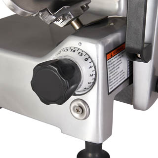 Pro-cut KDS-10,Its powerfull 1/3 Hp motor allows for easy slicing of a large variety of
      cold cuts, Chef's Deal